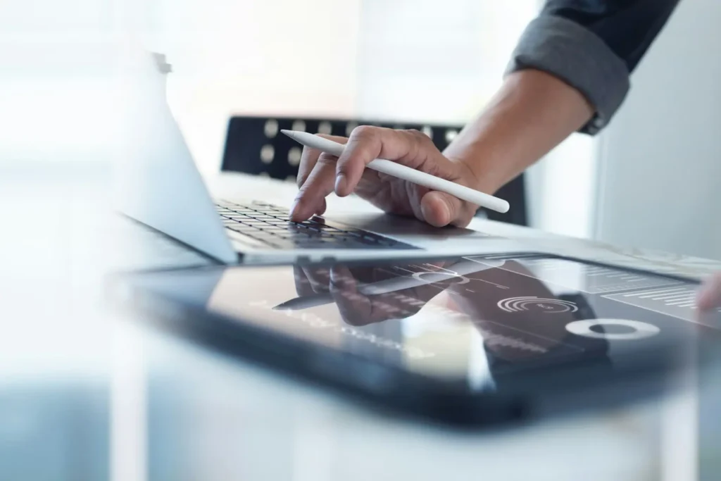 Cross-Channel Campaign Management: Connecting the Dots Across the Customer Journey
